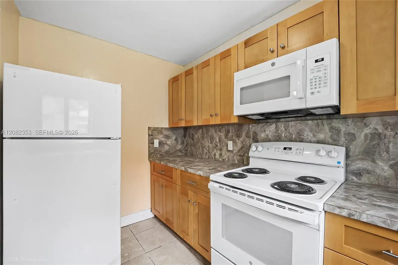 3471/3473 Plaza St, Miami FL 33133 photo 3