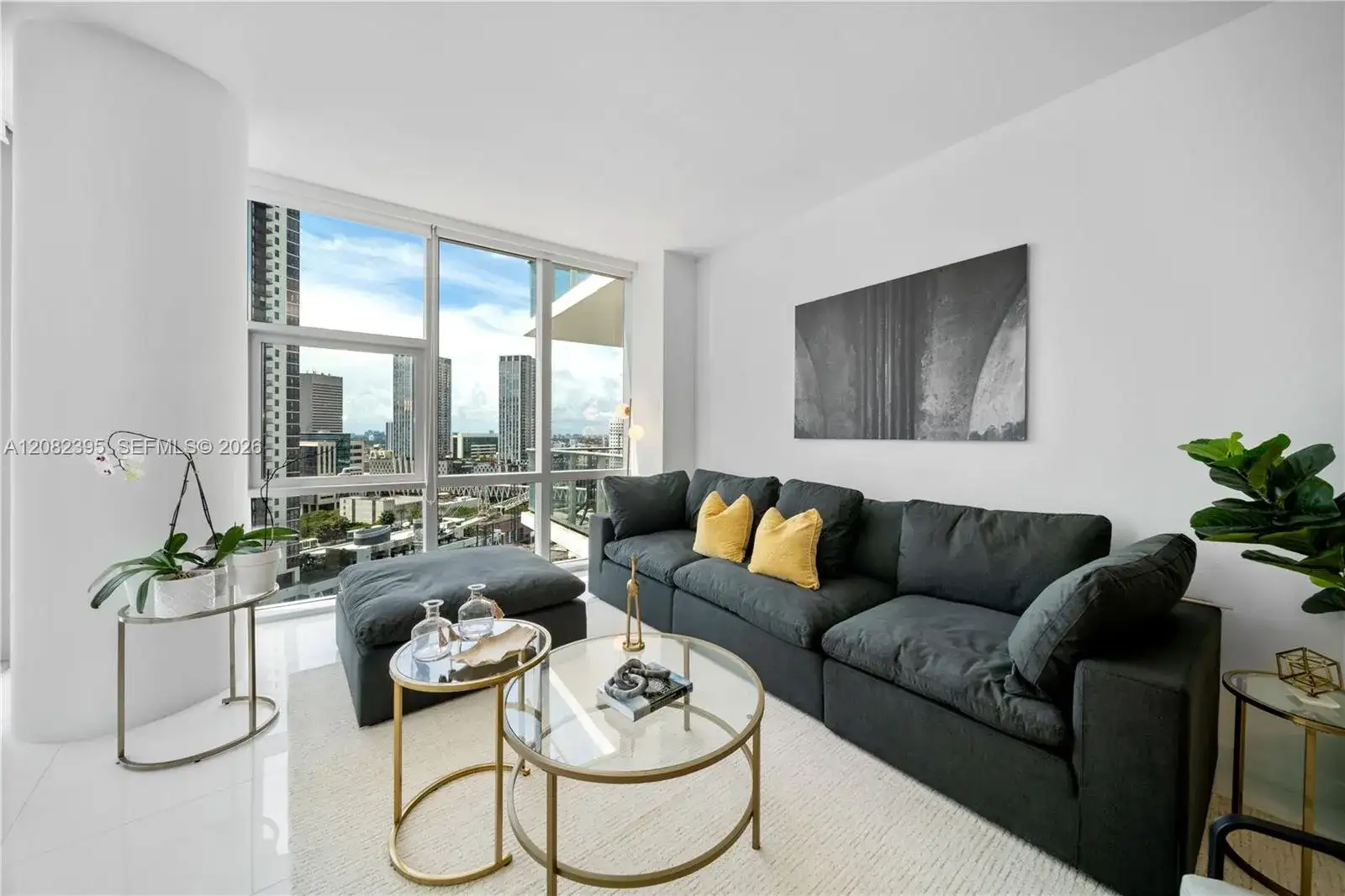 851 NE 1st Ave # 2011, Miami FL 33132 photo 4