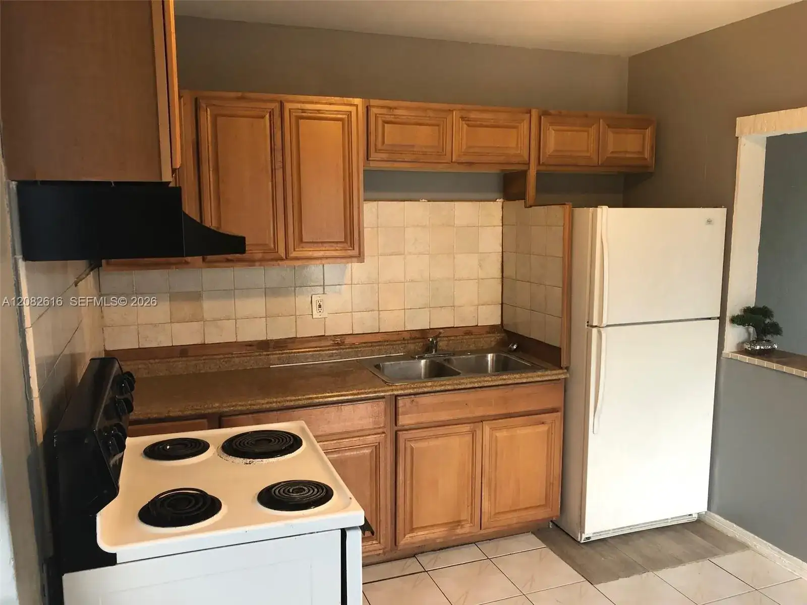 725 SW 8th Ave # A, Hallandale Beach FL 33009 photo 3
