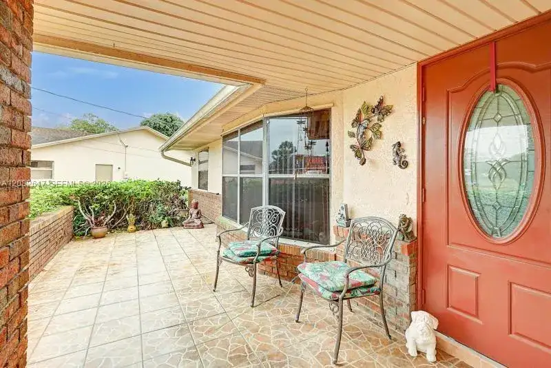 412 SW Sansom Ln, Port St. Lucie FL 34953 photo 4