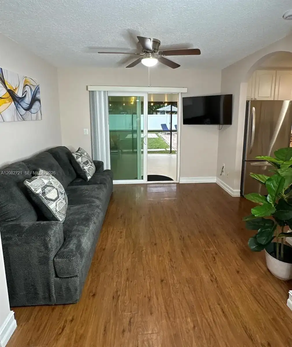 177 Dove Cir, Royal Palm Beach FL 33411 photo 5