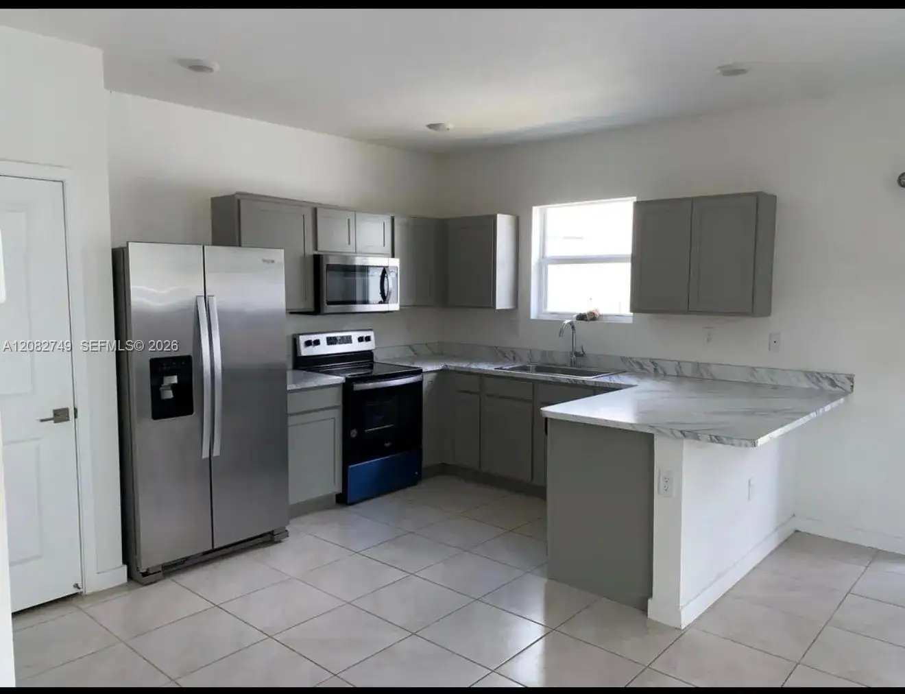 1816 SE 9th Ave, Homestead FL 33034 photo 2