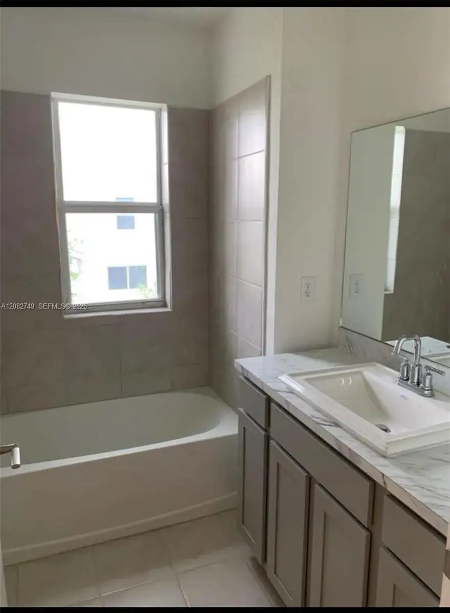 1816 SE 9th Ave, Homestead FL 33034 photo 3