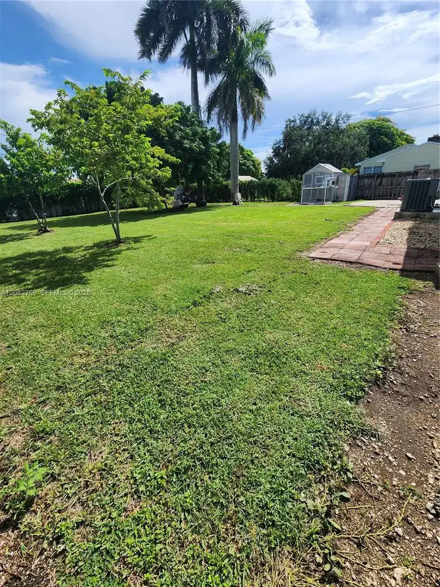 771 NW 15th St, Homestead FL 33030 photo 4