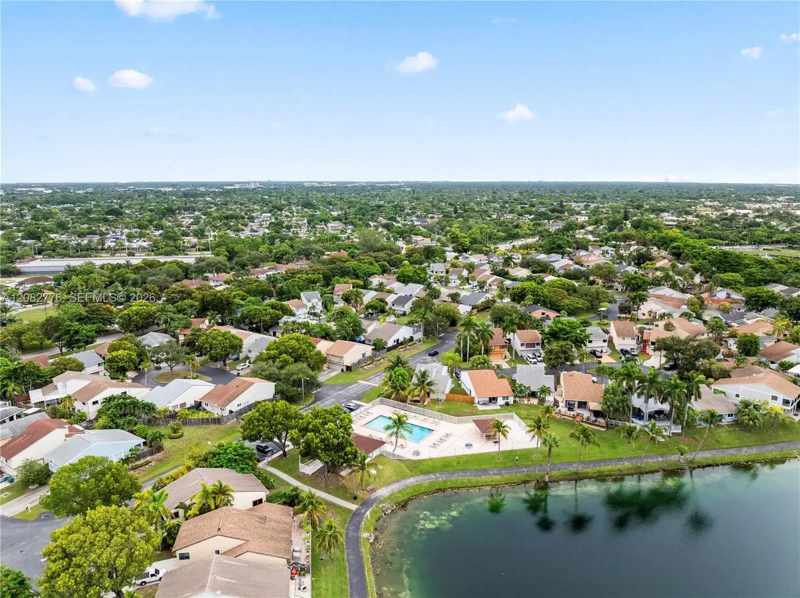 21715 SW 99th Ct, Cutler Bay FL 33190 photo 4