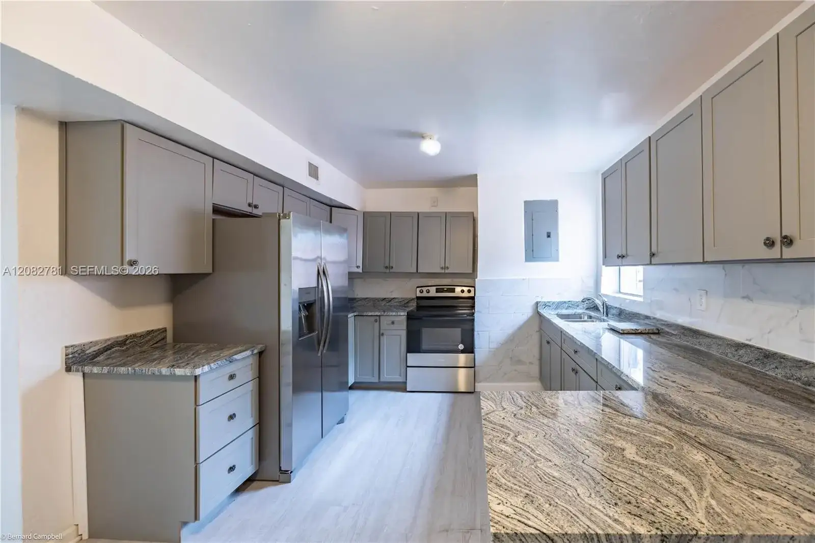 918 NW 13th Ct, Fort Lauderdale FL 33311 photo 4