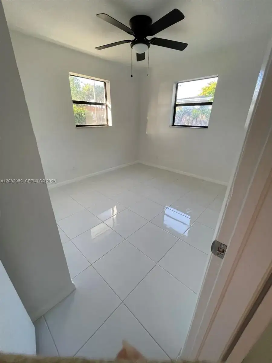 6104 NW 10th St, Margate FL 33063 photo 5