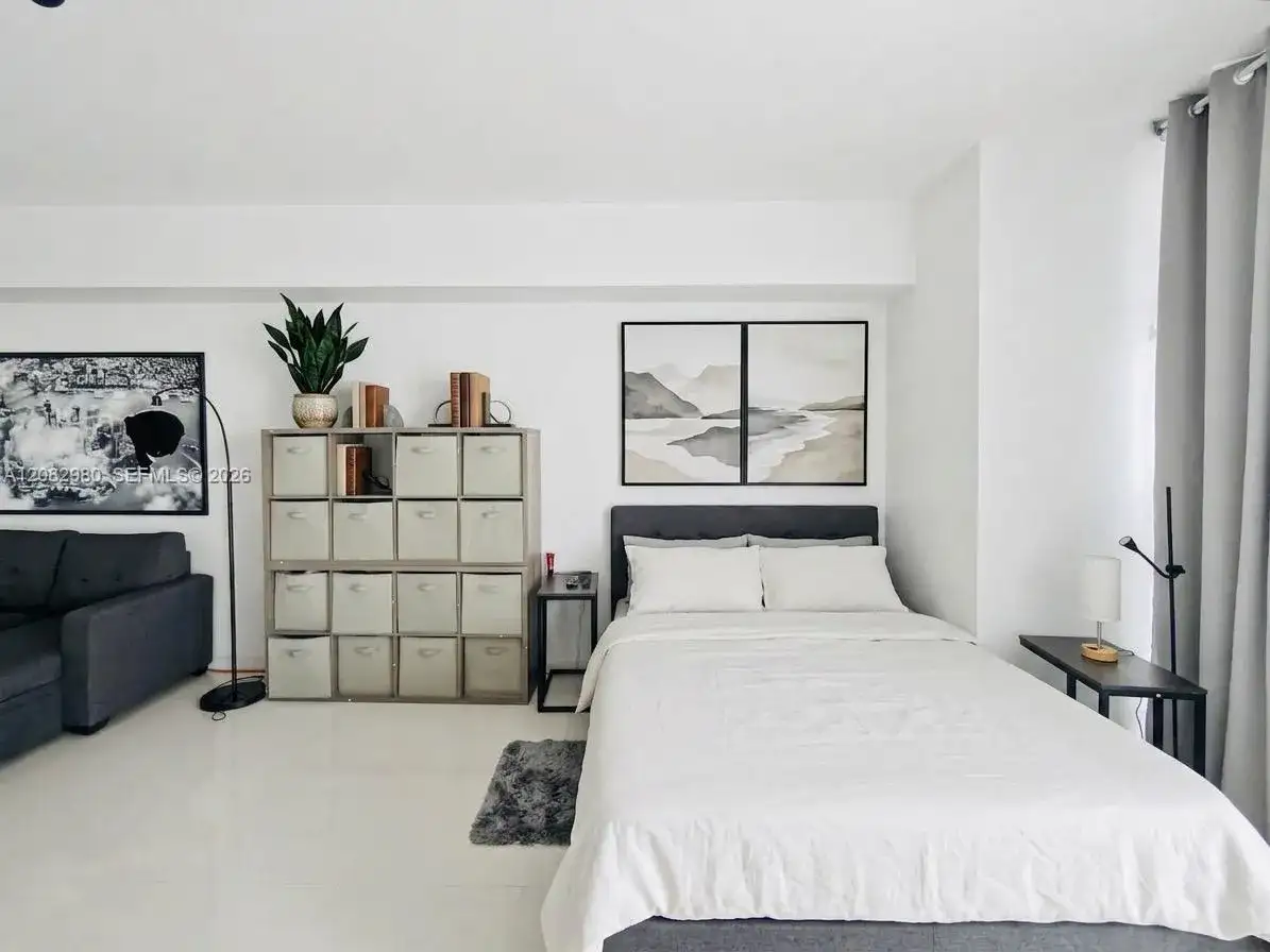 475 Brickell Ave # 4610, Miami FL 33131 photo 2