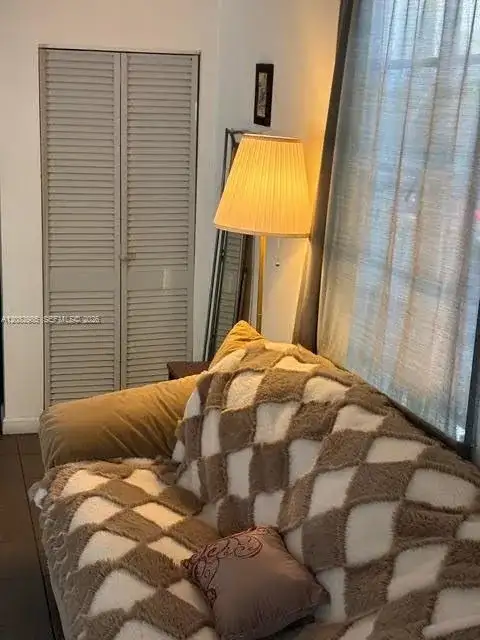 4512 Alton Rd # 2, Miami Beach FL 33140 photo 2