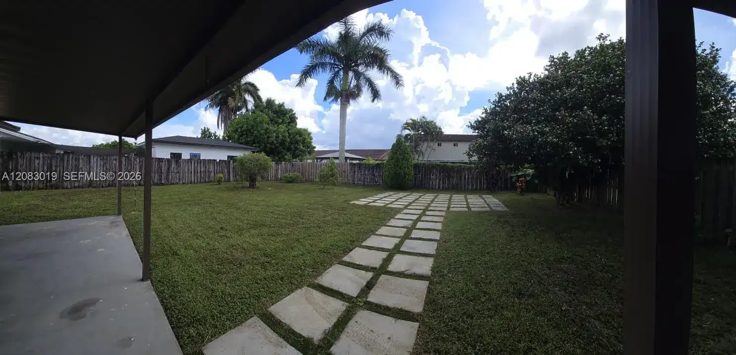 18045 SW 154th Pl, Miami FL 33187 photo 5