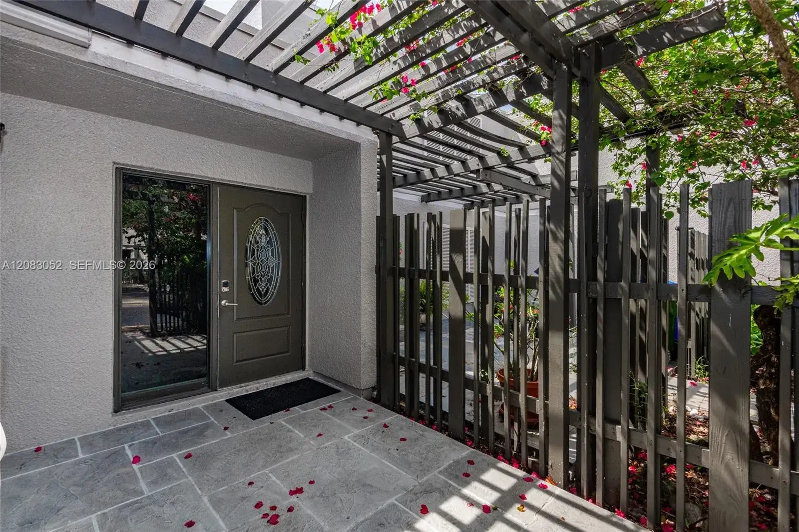 1504 NW 112th Ter, Pembroke Pines FL 33026 photo 2