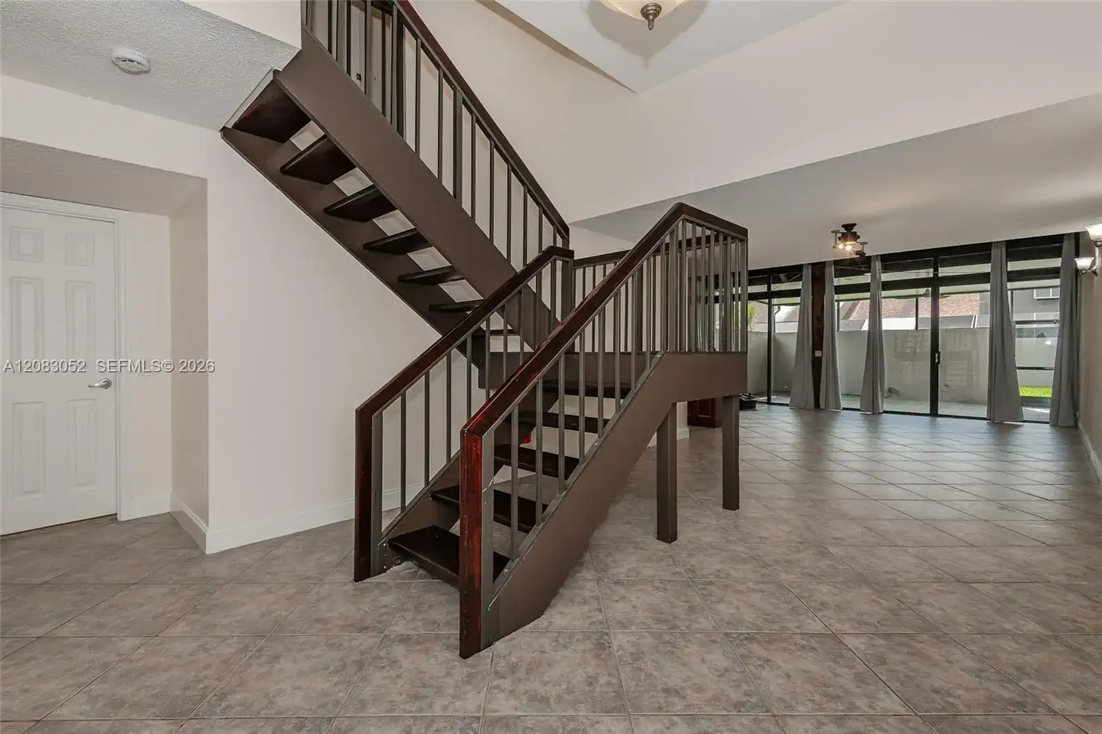 1504 NW 112th Ter, Pembroke Pines FL 33026 photo 4