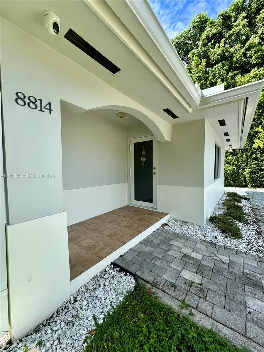 8814 SW 126th Ter, Miami FL 33176 photo 4