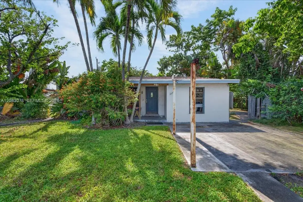 5619 NE 6th Ave, Oakland Park FL 33334 photo 2