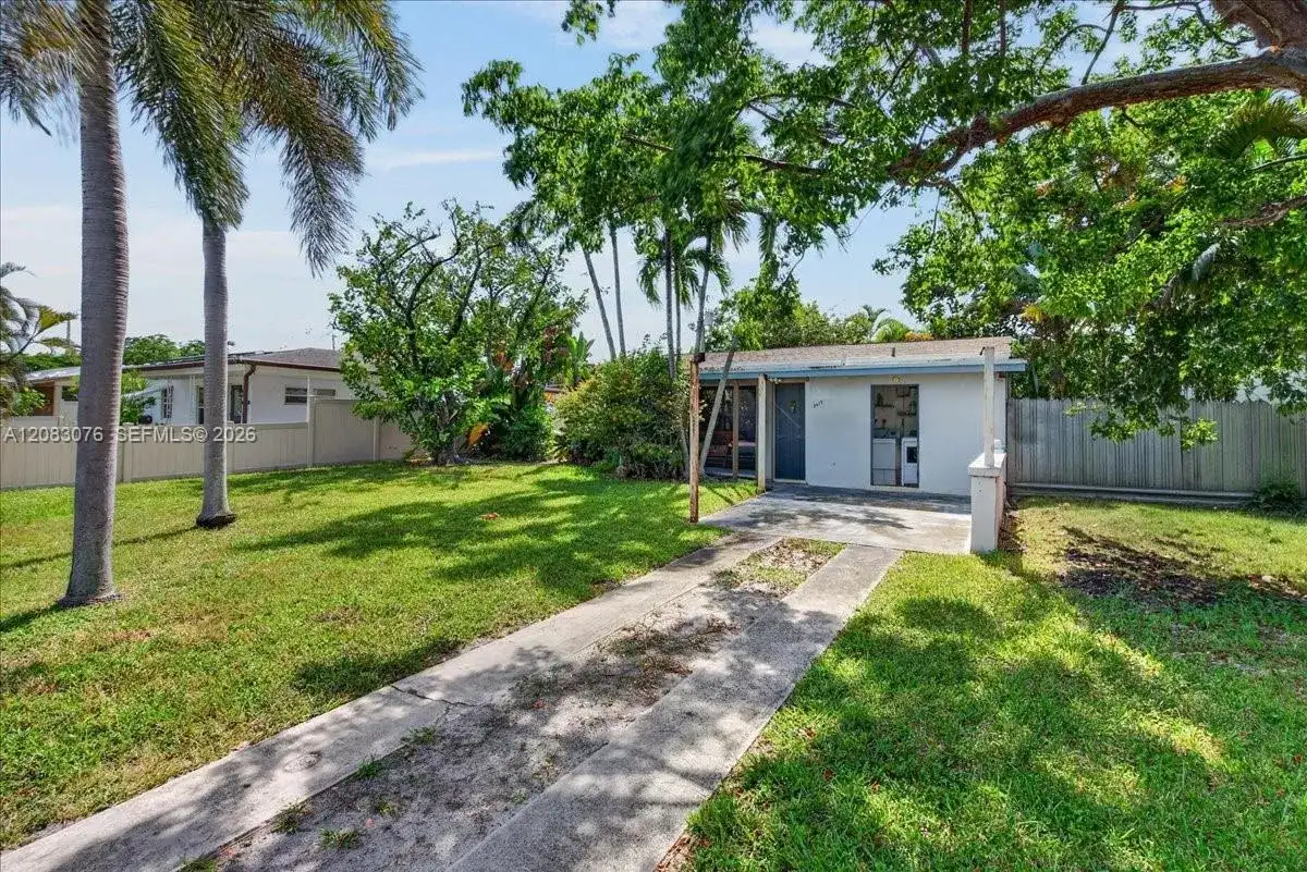 5619 NE 6th Ave, Oakland Park FL 33334 photo 5