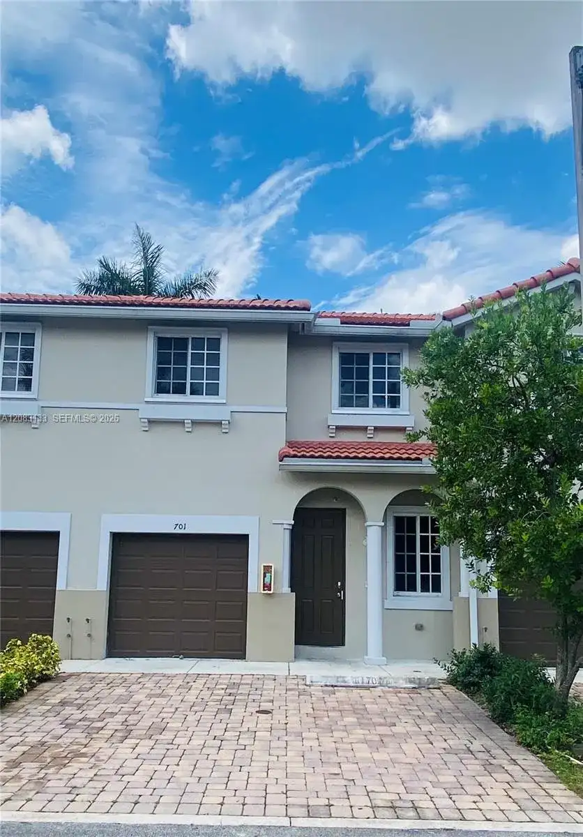 21401 NW 13th Ct # 701, Miami Gardens FL 33169 photo 2