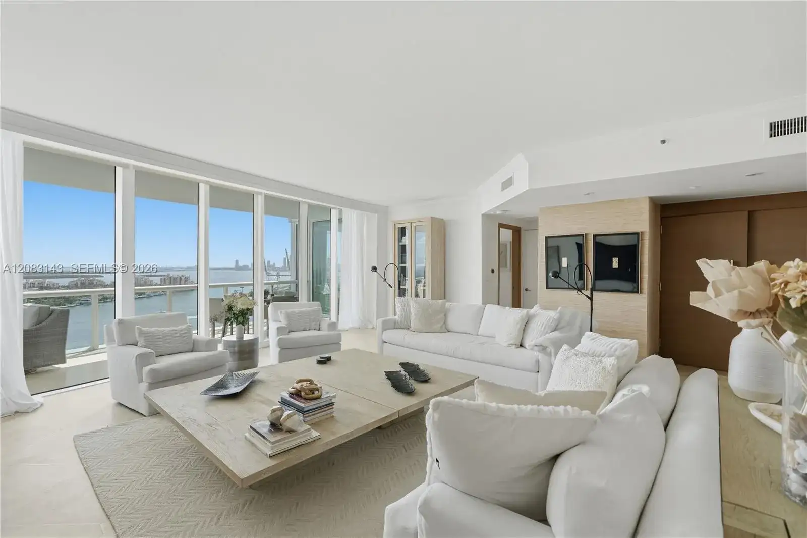 1000 S Pointe Dr # 2202, Miami Beach FL 33139 photo 4