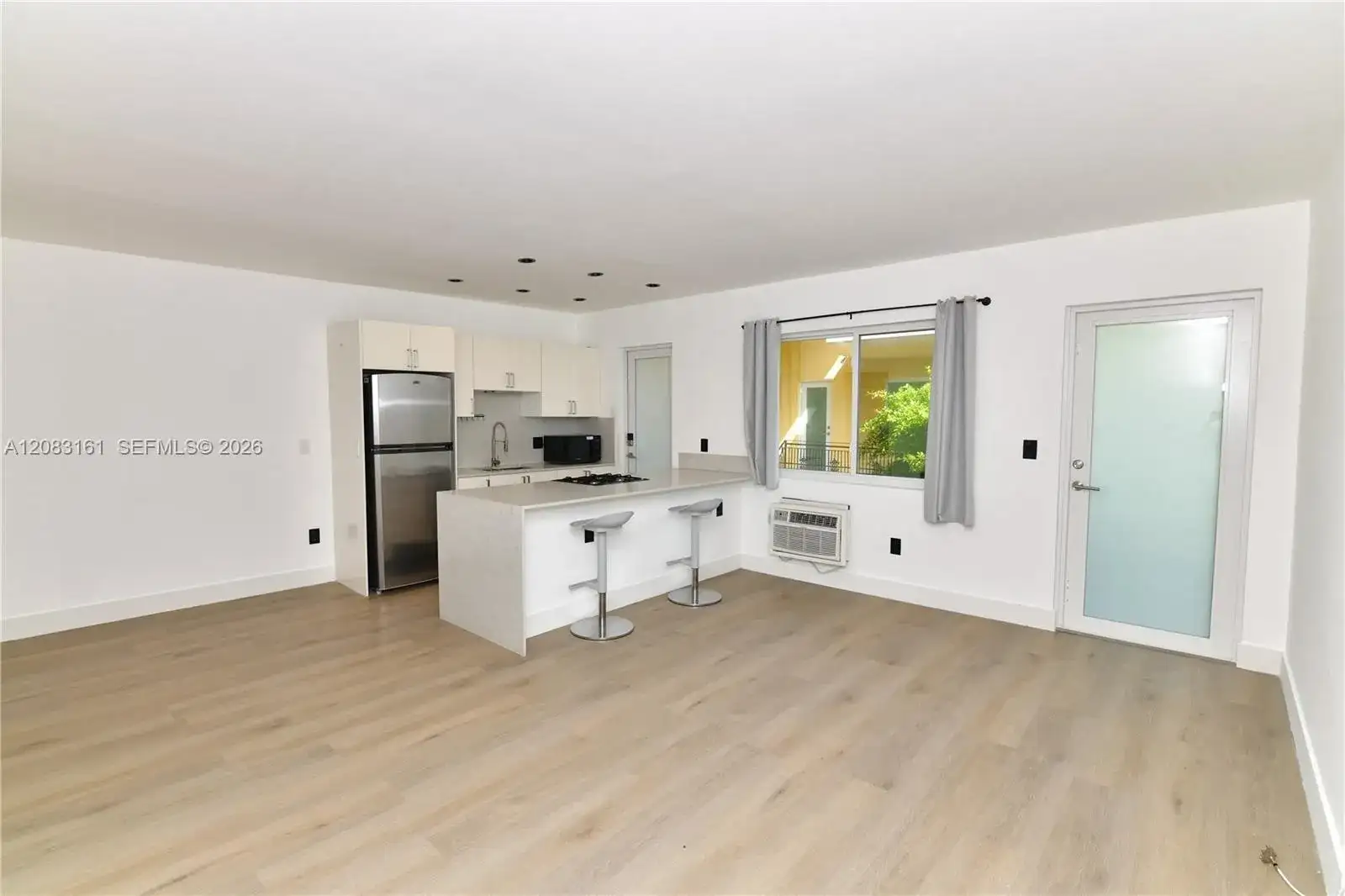 65 N Washington Ave # 25, Miami Beach FL 33139 photo 3