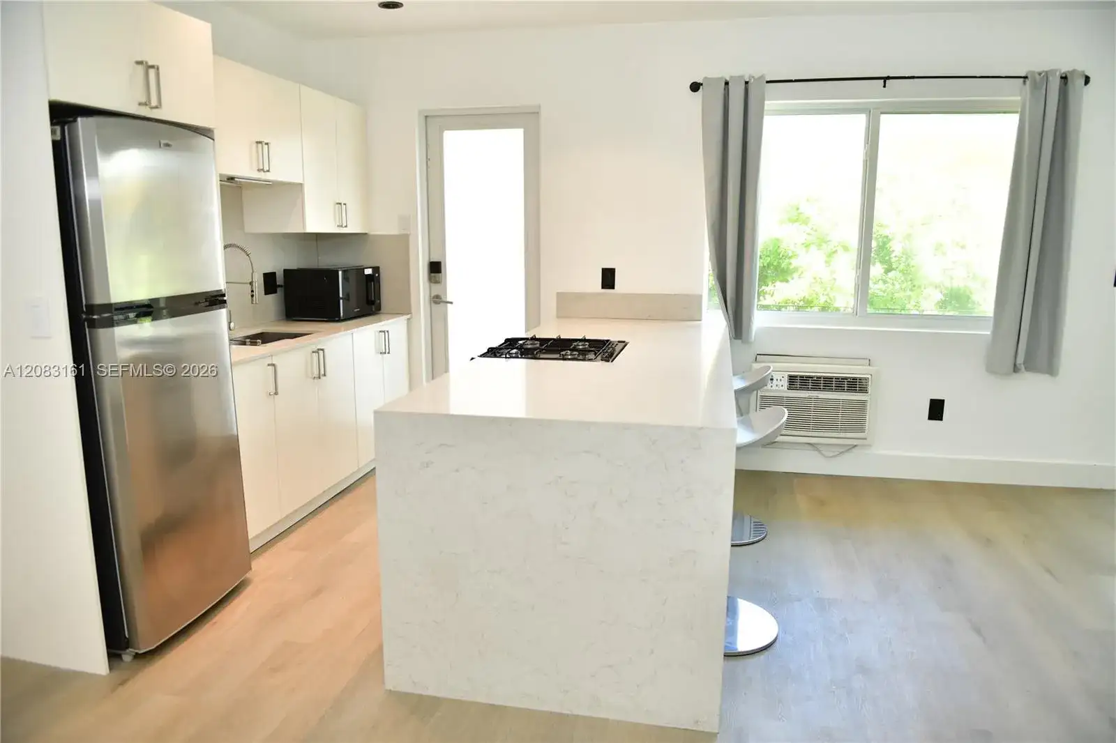 65 N Washington Ave # 25, Miami Beach FL 33139 photo 4