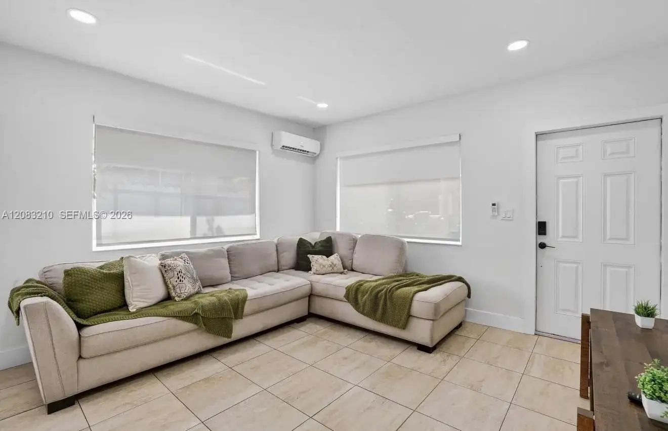 2422 NW 11th St # 1, Miami FL 33125 photo 4