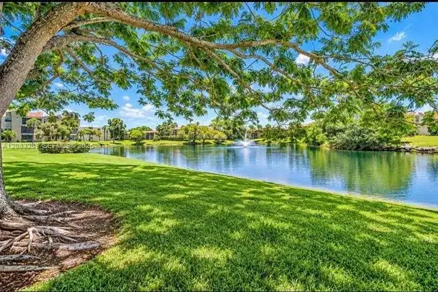 220 Lakeview Dr # 101, Weston FL 33326 photo 4