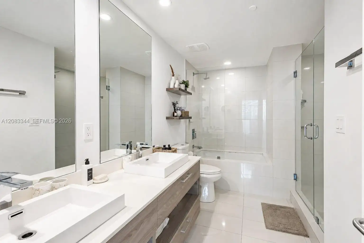 1300 S Miami Ave # 2006, Miami FL 33130 photo 5