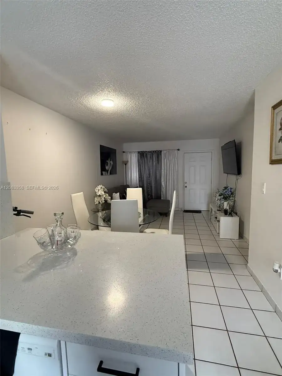 5420 W 21st Ct # 211, Hialeah FL 33016 photo 5