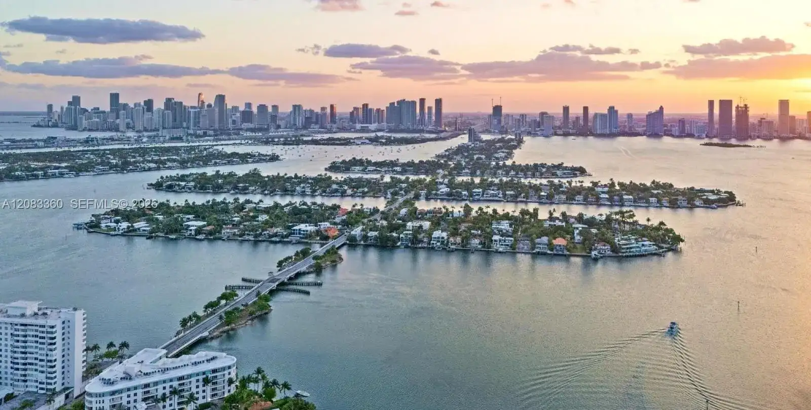 1421 N Venetian Way, Miami FL 33139 photo 2
