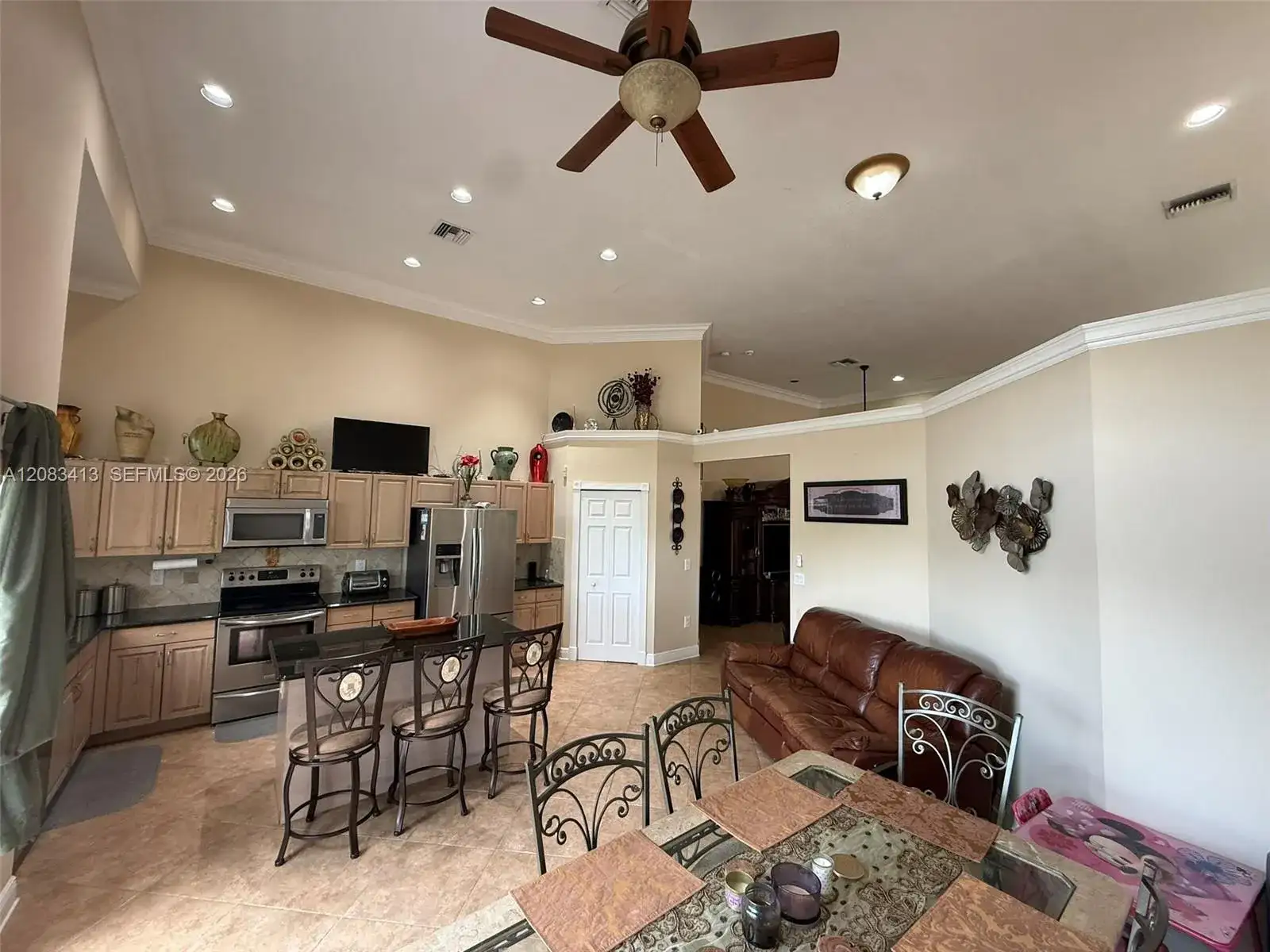 7705 Highlands Cir, Margate FL 33063 photo 2