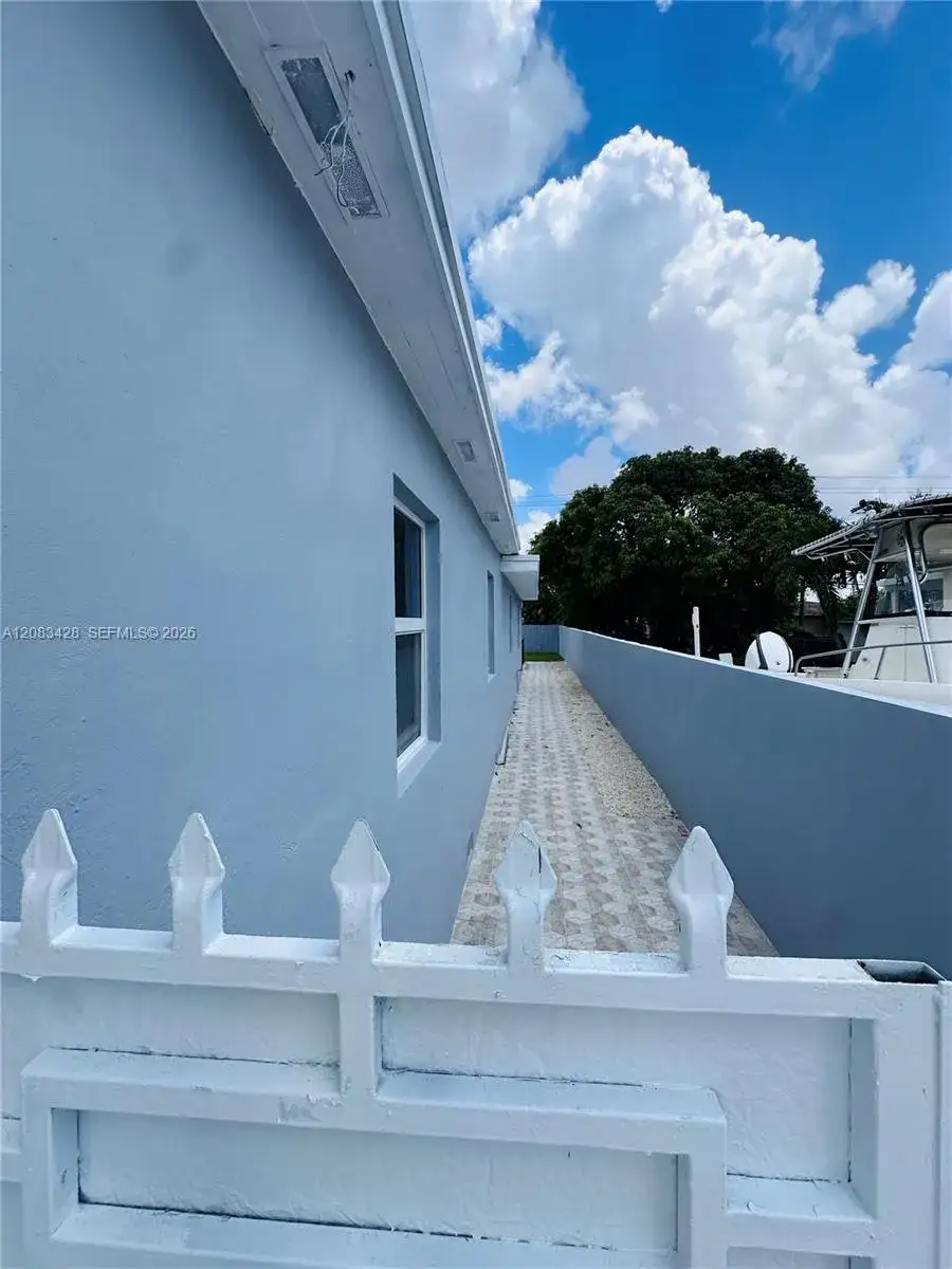 82 E 16th St, Hialeah FL 33010 photo 5