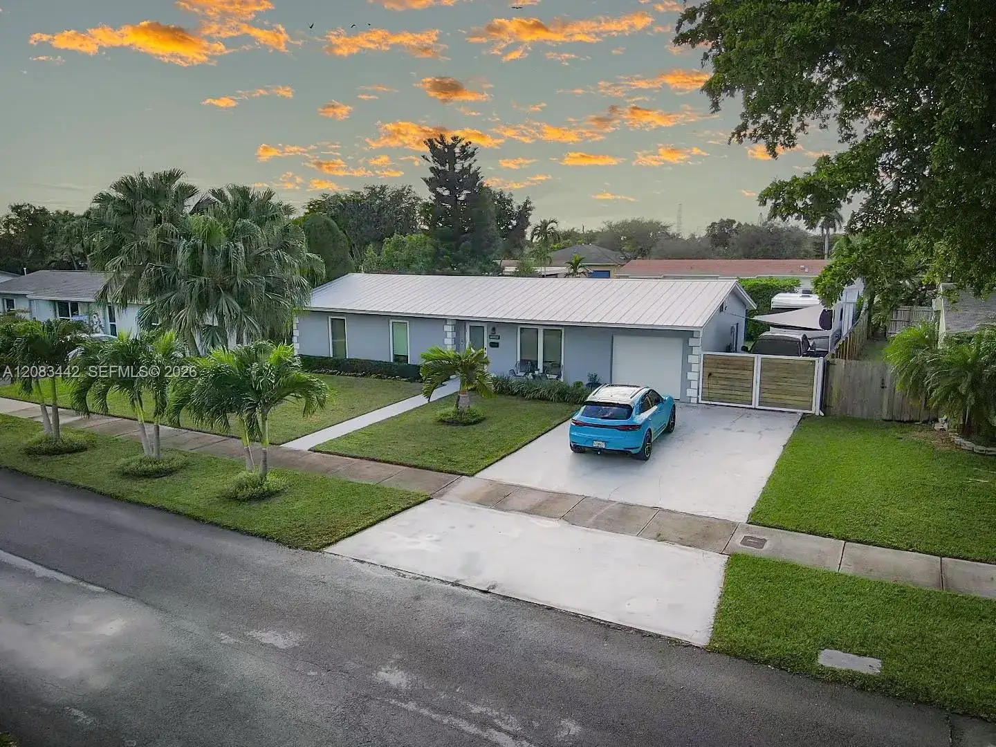 18124 SW 92nd Ct, Palmetto Bay FL 33157 photo 2