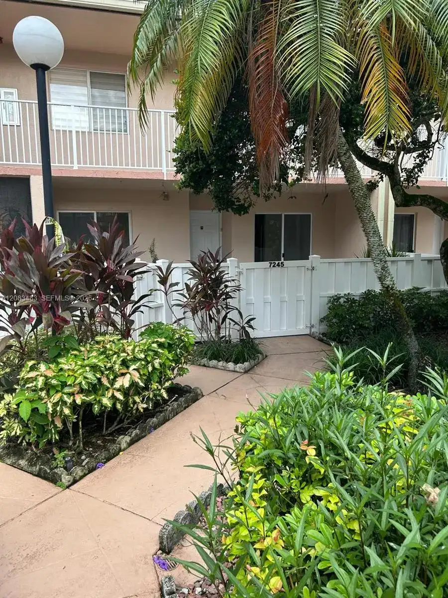 7245 S Devon Dr # 112, Tamarac FL 33321 photo 2
