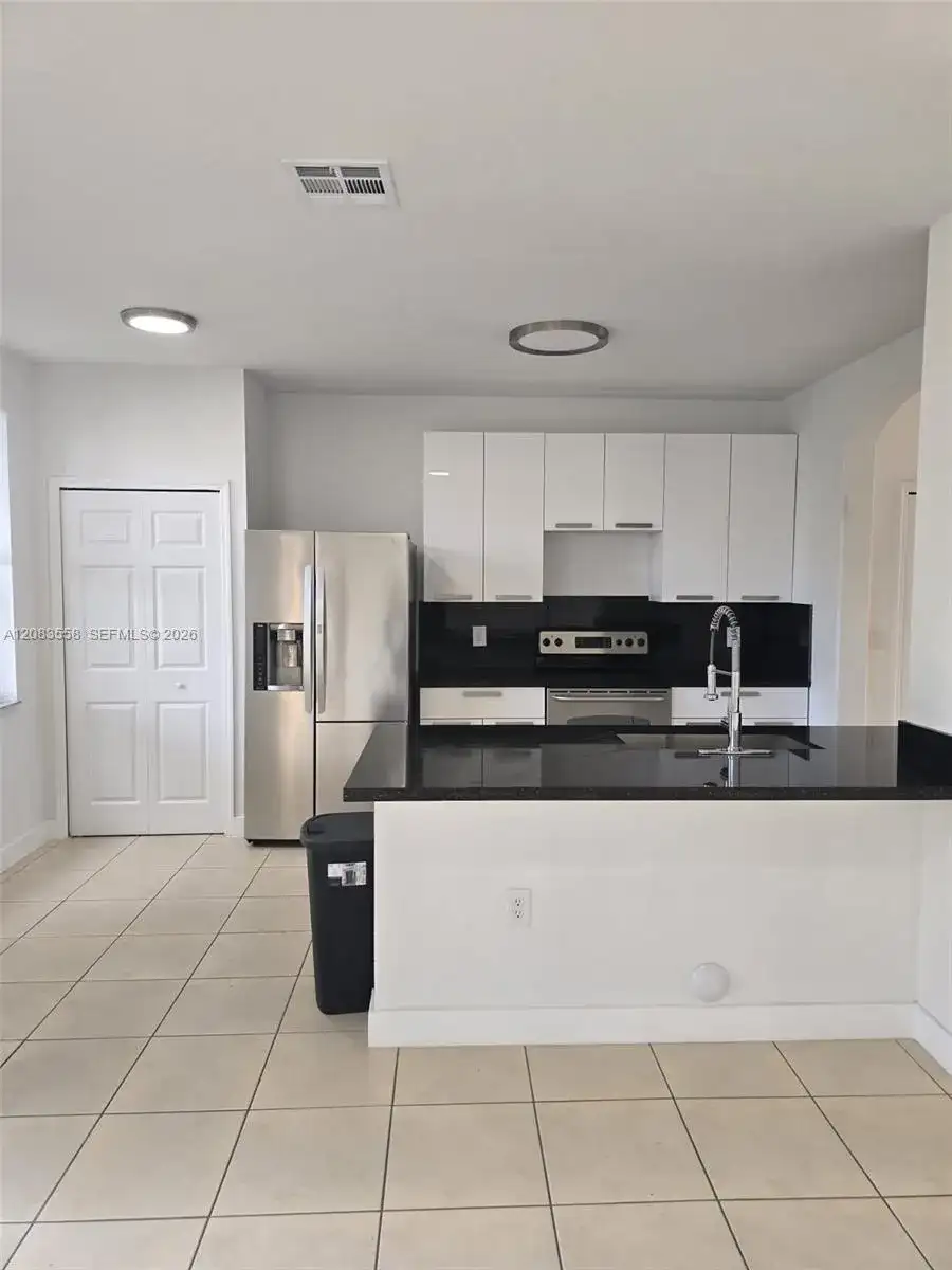 10824 SW 240th Ln, Homestead FL 33032 photo 3