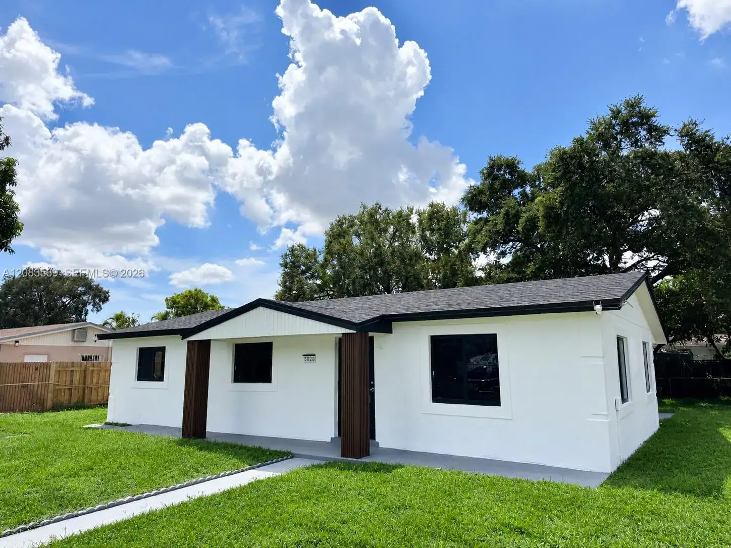 3820 NW 210th Ter, Miami Gardens FL 33055 photo 2