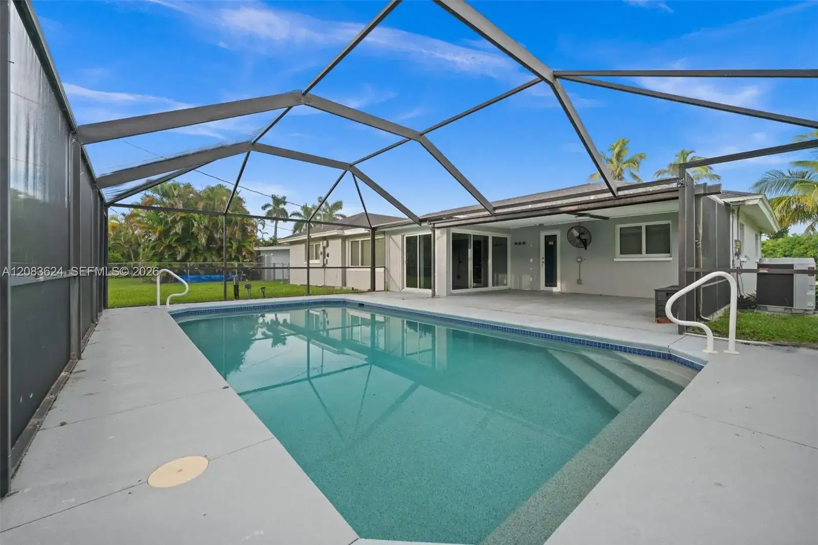 5212 Santa Rosa CT, Cape Coral FL 33904 photo 5