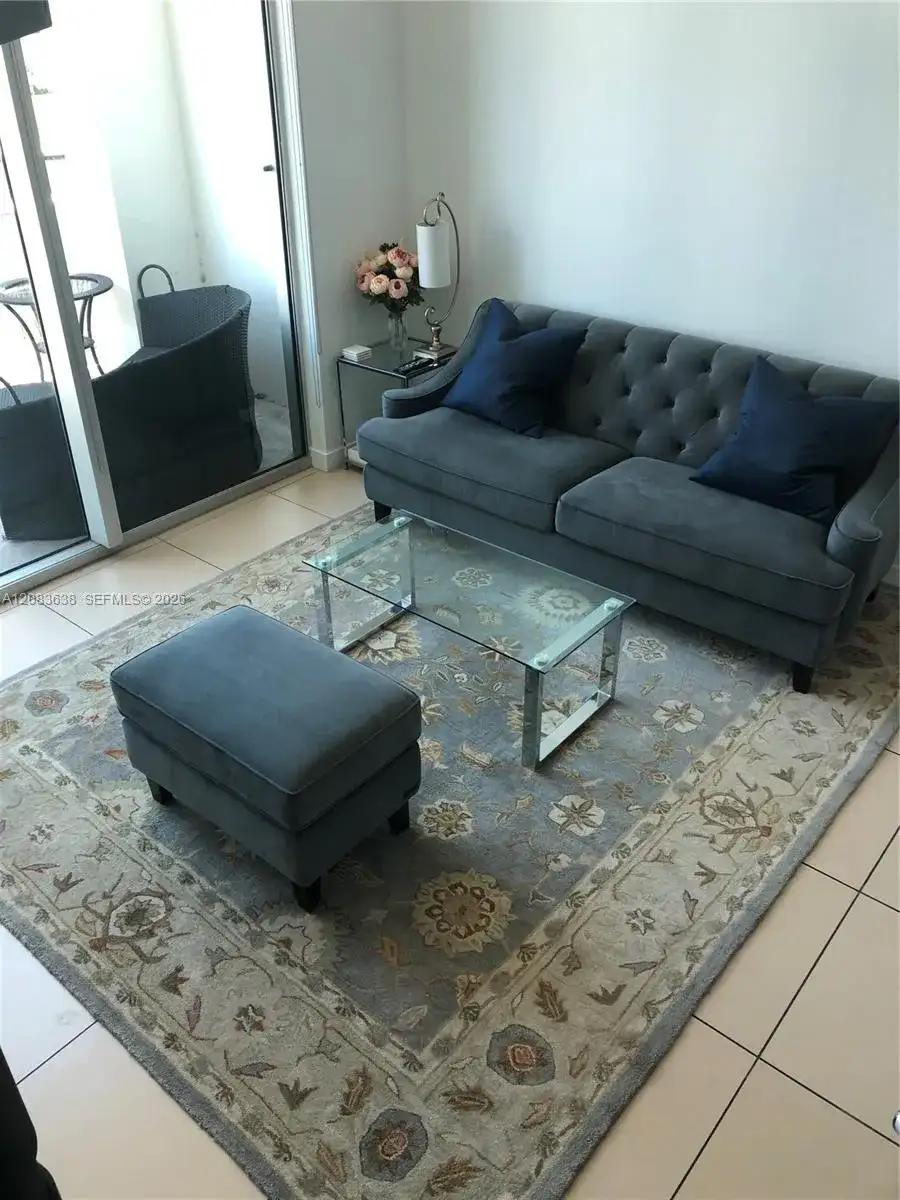300 S Biscayne Blvd # 608, Miami FL 33131 photo 4