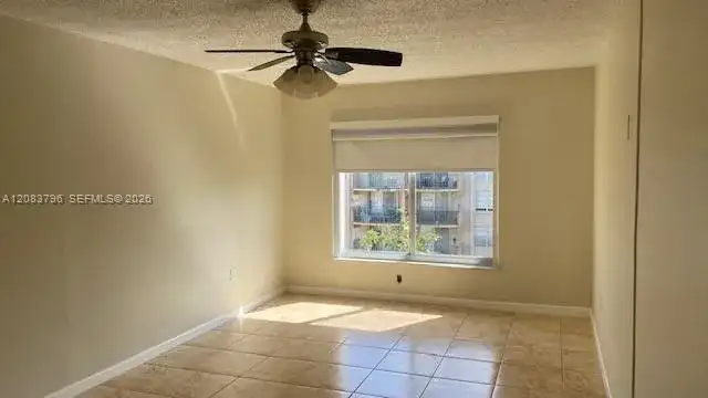 9360 Fontainebleau Blvd # 611, Miami FL 33172 photo 4
