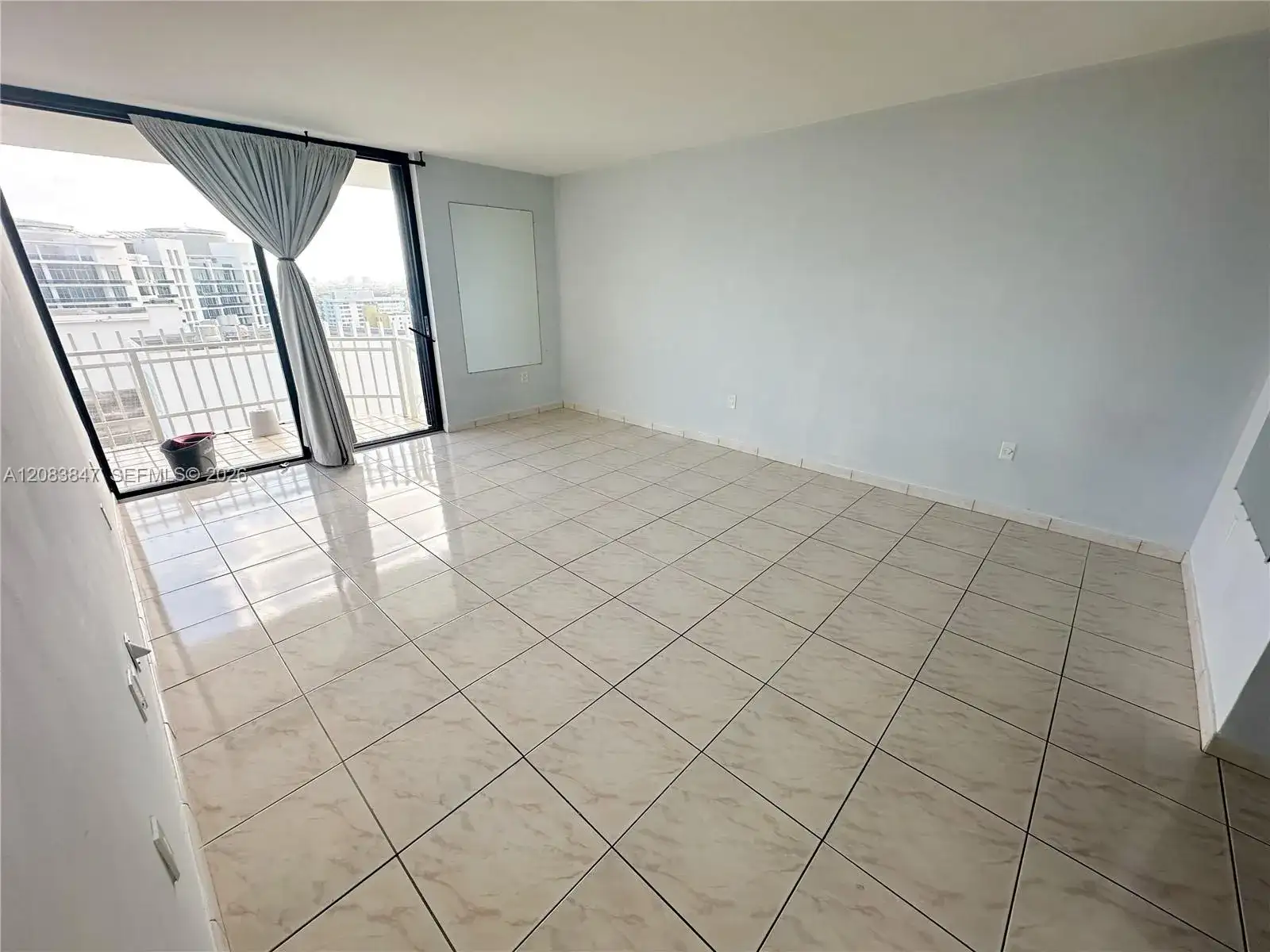 6061 Collins Ave # 23B, Miami Beach FL 33140 photo 3