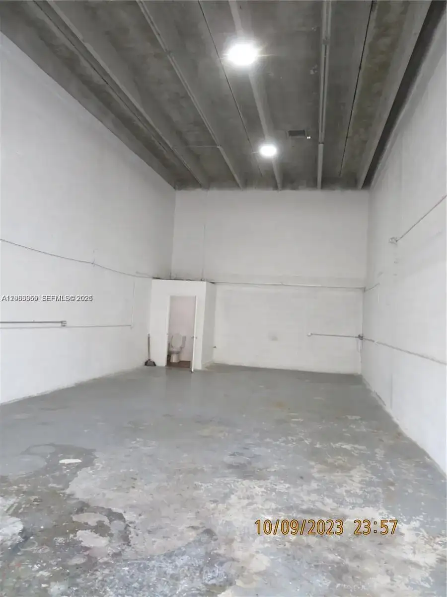 2450 W 82nd St # 212, Hialeah FL 33016 photo 3