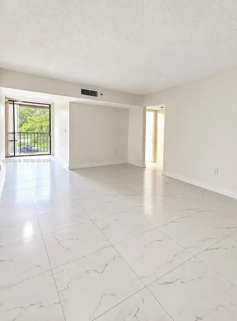 8760 SW 133rd Ave Rd # 302, Miami FL 33183 photo 2