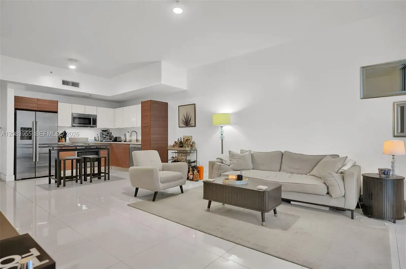 1010 SW 2nd Ave # 2005, Miami FL 33130 photo 2