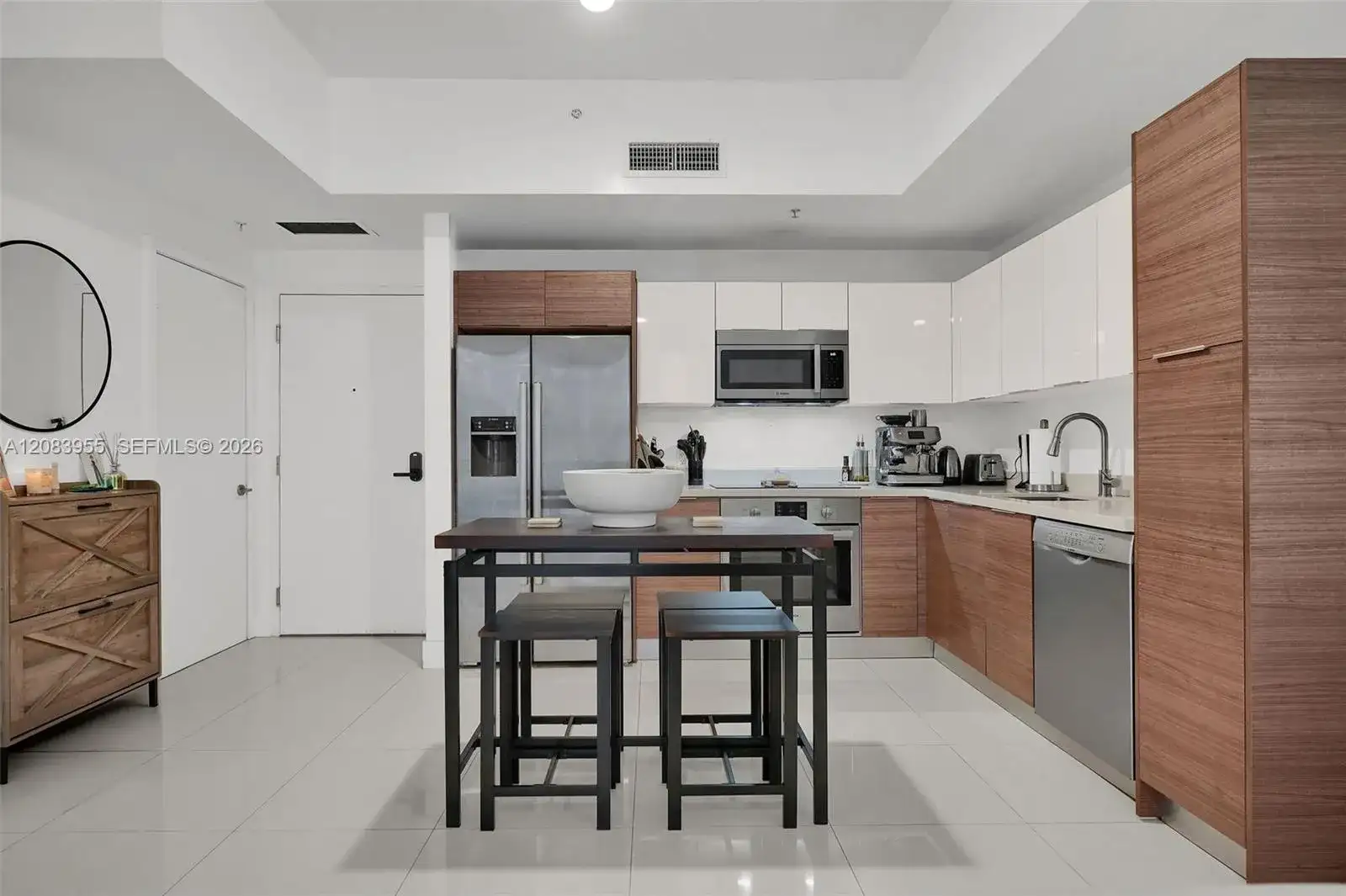 1010 SW 2nd Ave # 2005, Miami FL 33130 photo 4