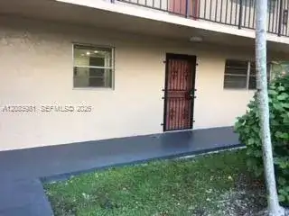 13701 Kendale Lakes Cir # B, Miami FL 33183 photo 3