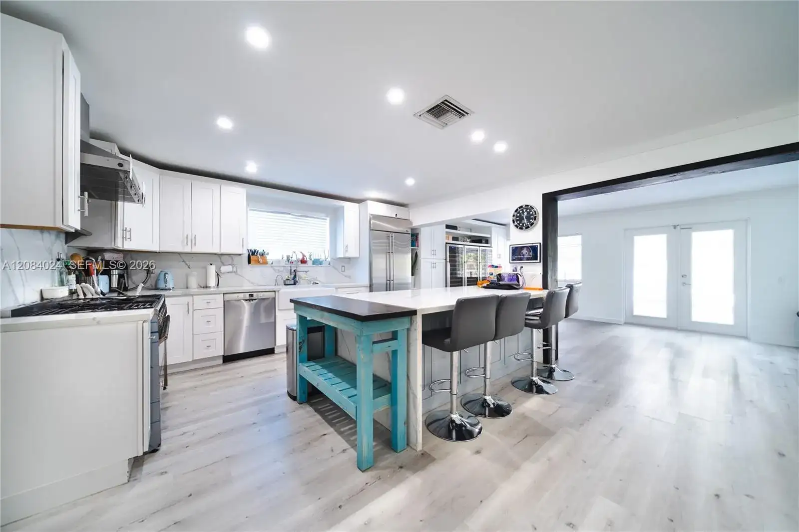 1301 Funston St, Hollywood FL 33019 photo 2