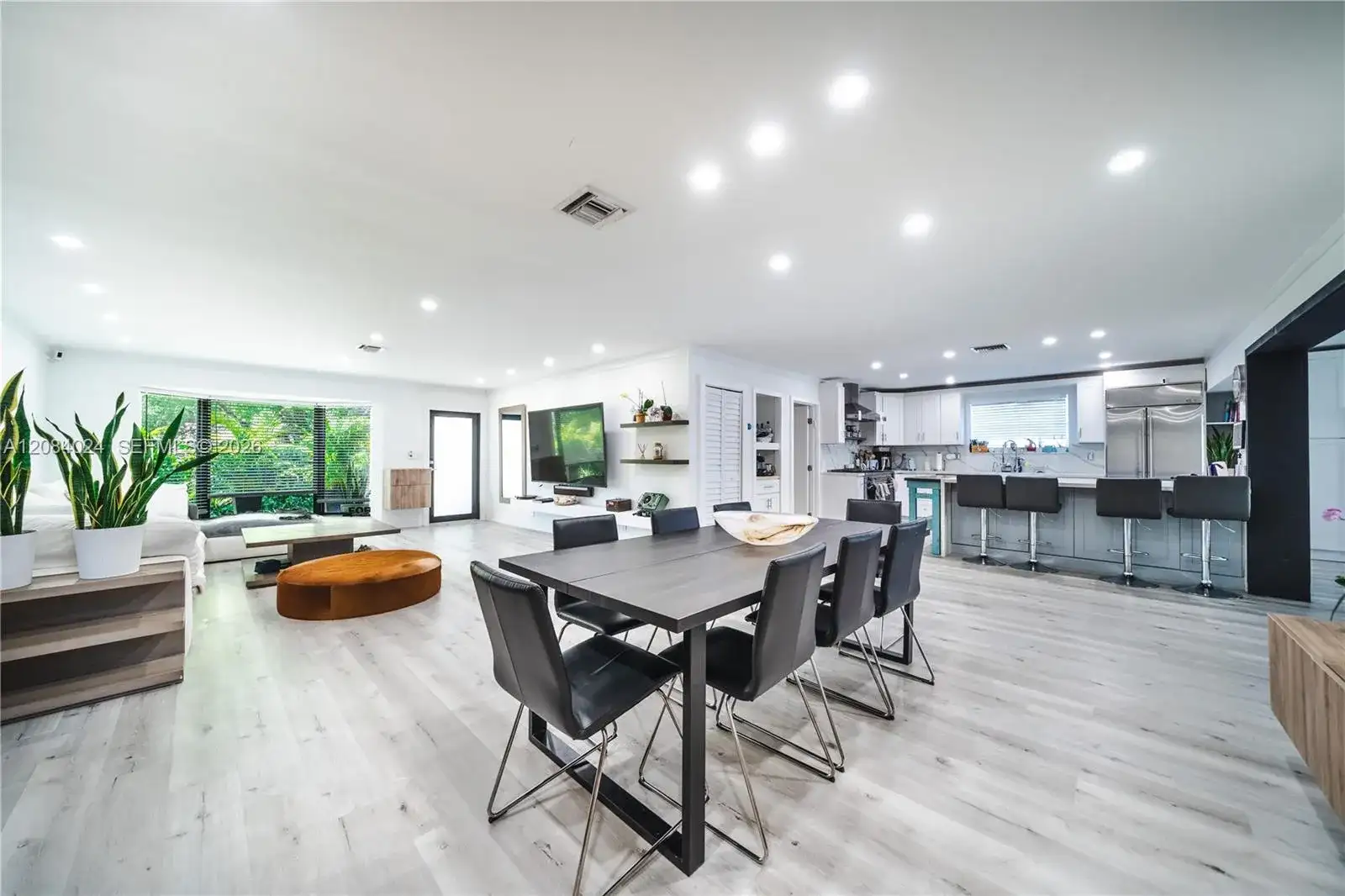 1301 Funston St, Hollywood FL 33019 photo 3