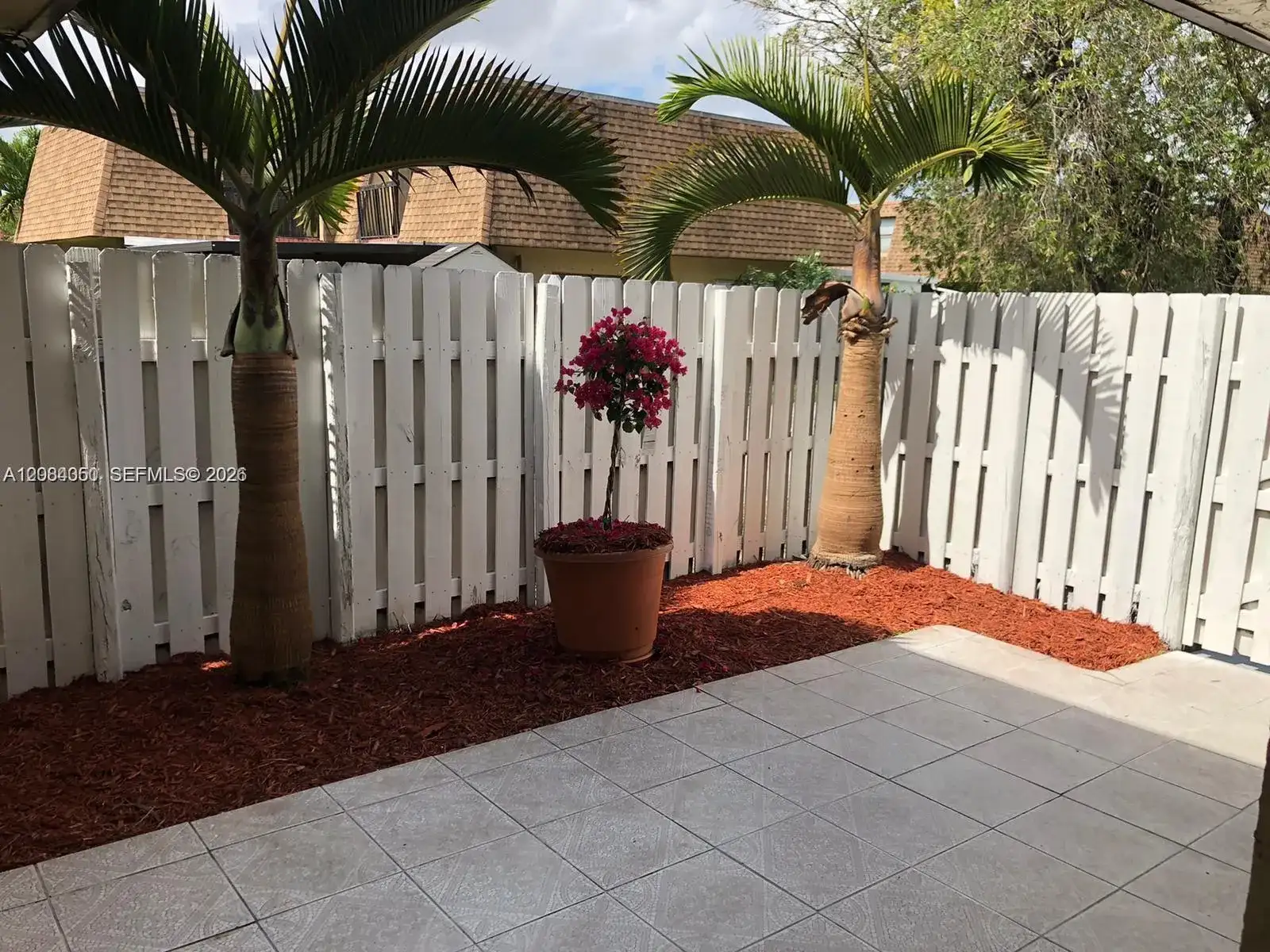 6575 W 24th Ct # 14, Hialeah FL 33016 photo 2