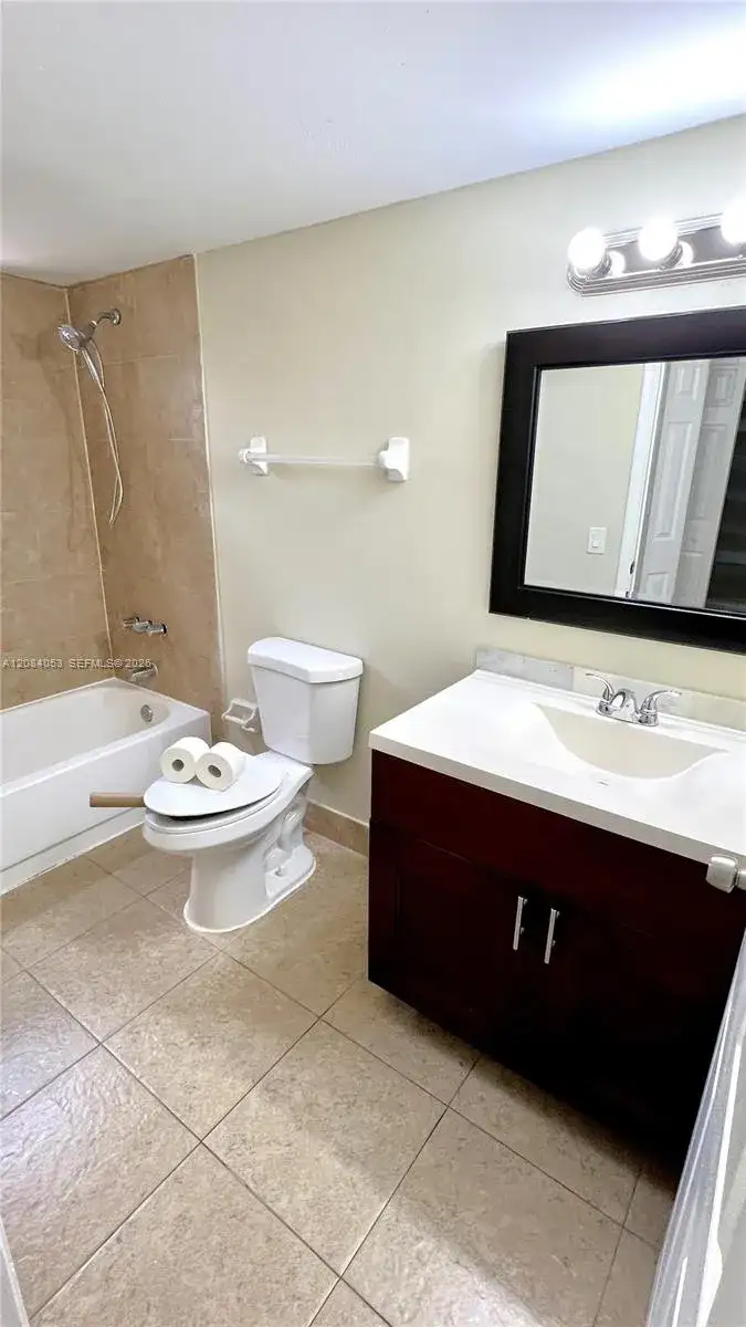 686 NW 114th Ave # 101, Sweetwater FL 33172 photo 4