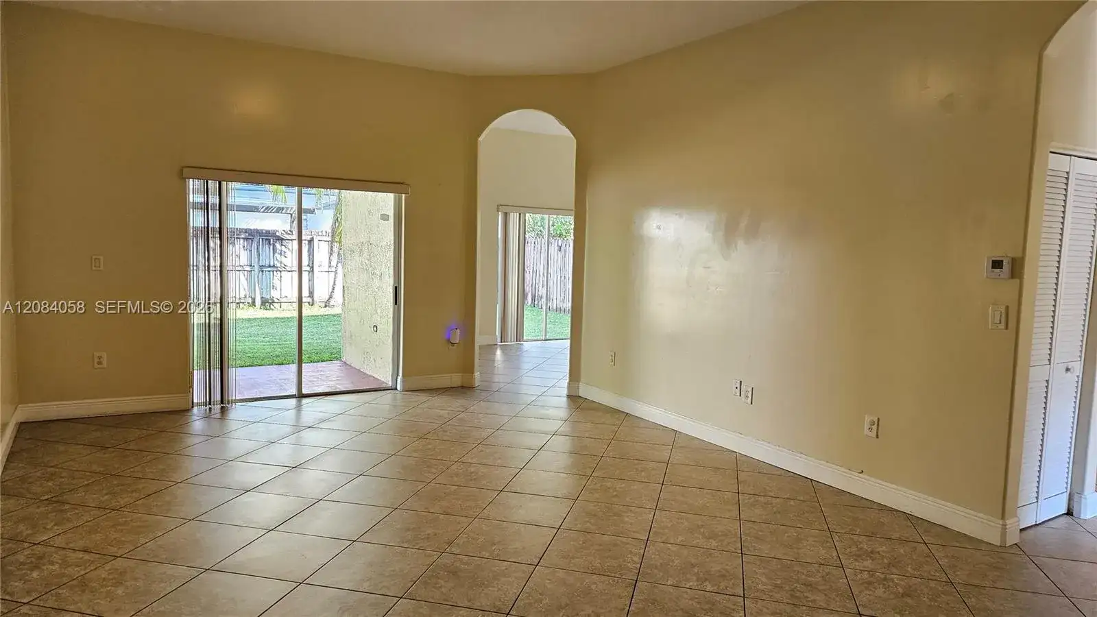 14209 SW 160 CT, Miami FL 33196 photo 4