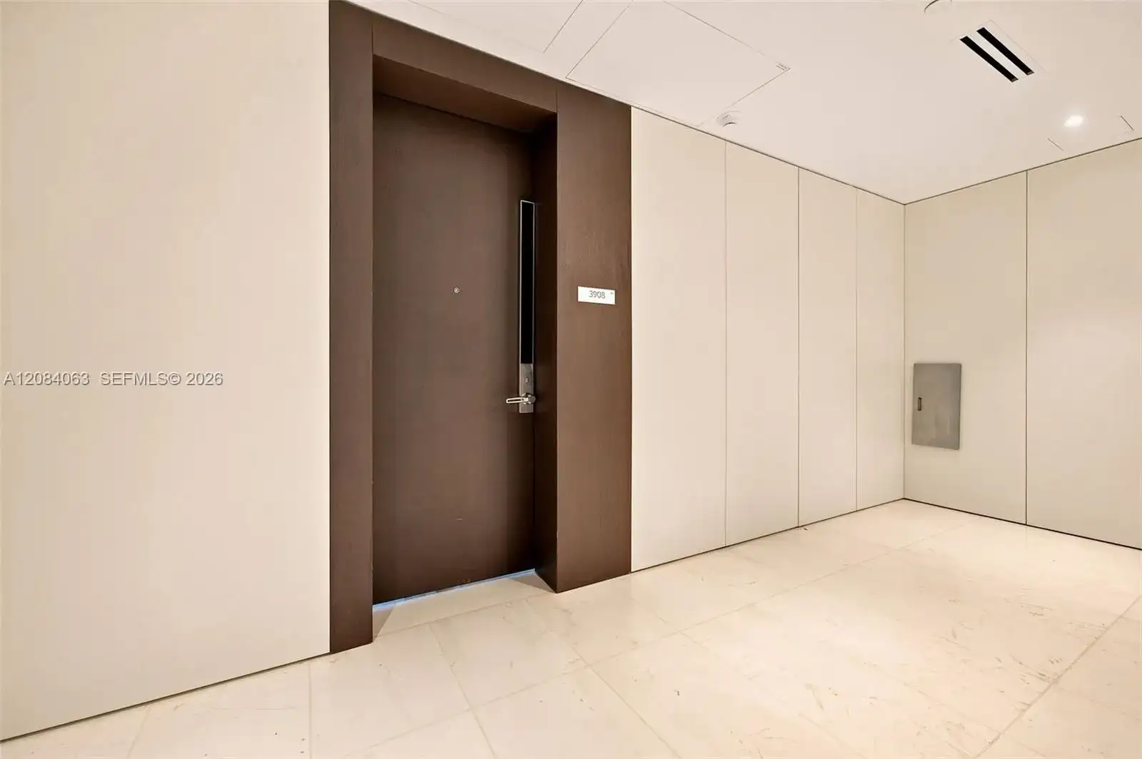 300 Biscayne Blvd Way # 3908, Miami FL 33131 photo 3