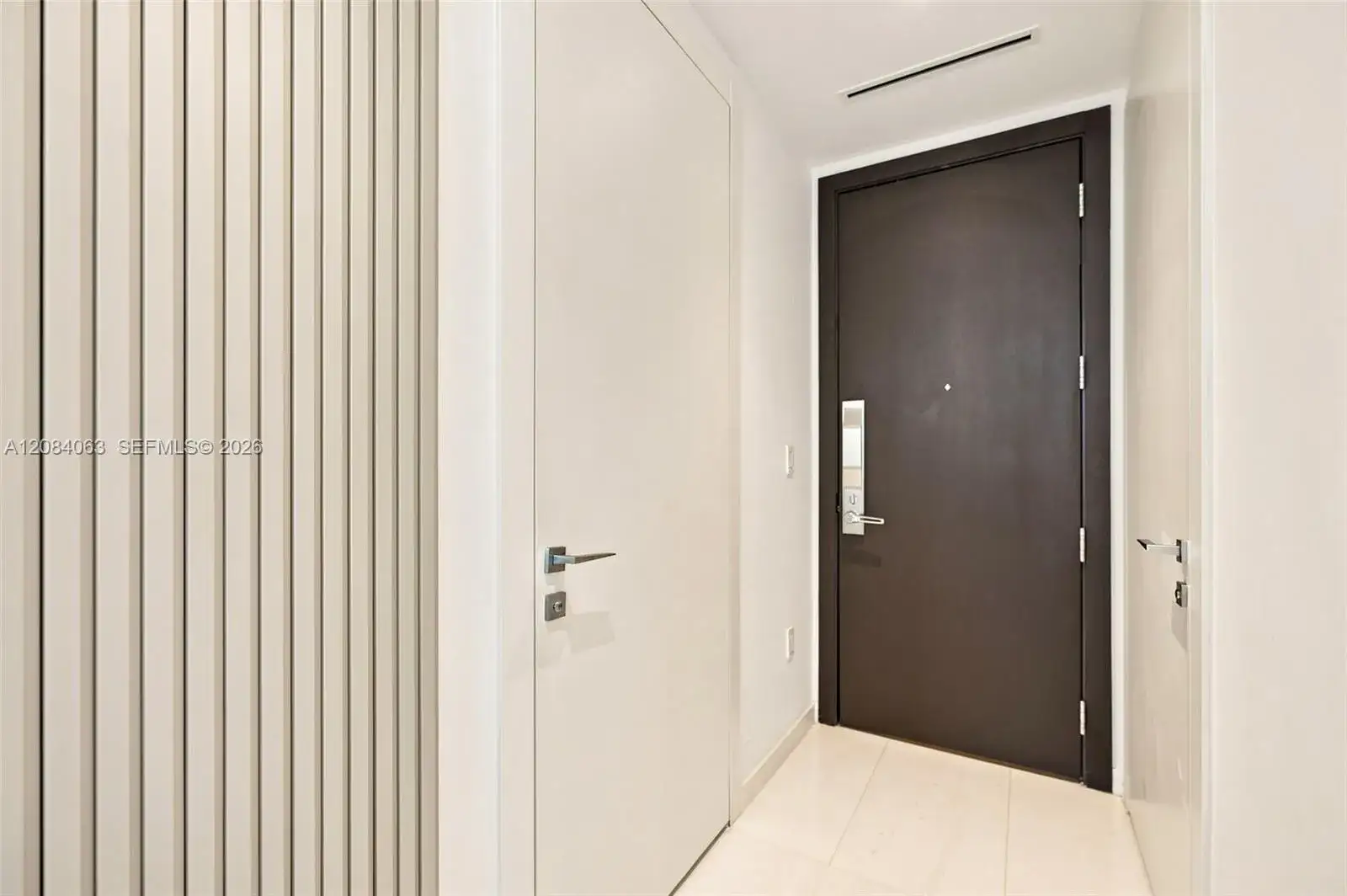 300 Biscayne Blvd Way # 3908, Miami FL 33131 photo 4
